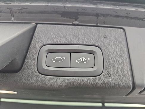 Used 2023 Volvo XC60 B5 Plus w/ Protection Package Premier FWD image 38
