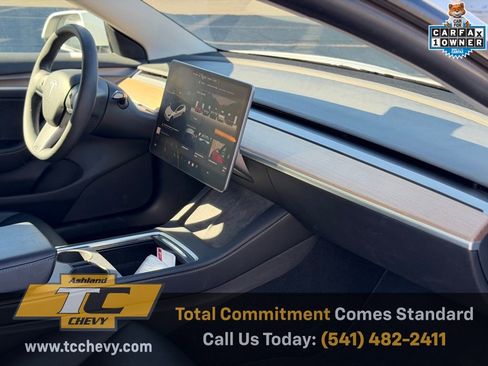 Used 2022 Tesla Model 3 Long Range image 15