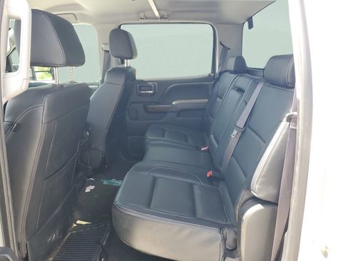 Used 2017 GMC Sierra 2500 SLE w/ Suspension Package, Off-Road AWD/4WD image 10