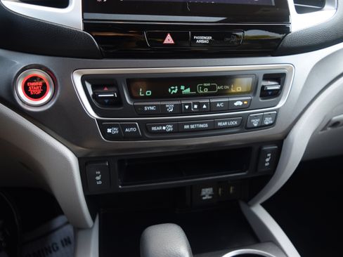 Used 2017 Honda Pilot EX-L image 11