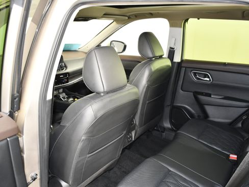 Used 2023 Nissan Rogue Platinum w/ Platinum Premium Package AWD/4WD image 50
