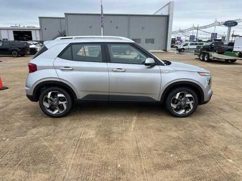 New 2026 Hyundai Venue SEL FWD image 48