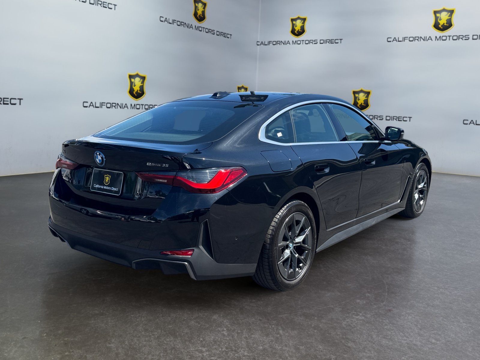 Used 2023 BMW i4 eDrive35 RWD image 5