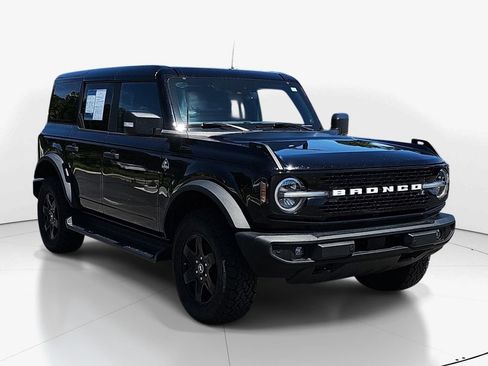 Used 2025 Ford Bronco Outer Banks AWD/4WD image 3