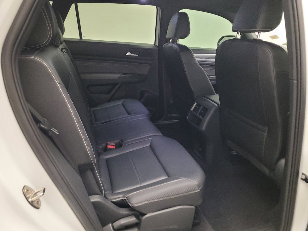Used 2021 Volkswagen Atlas Cross Sport SE FWD image 19