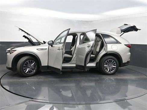 Certified 2025 MAZDA CX-90 Plug-In Hybrid w/ Preferred image 40