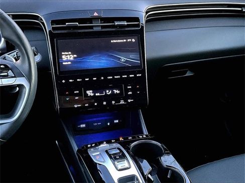 Used 2022 Hyundai Tucson Limited image 6