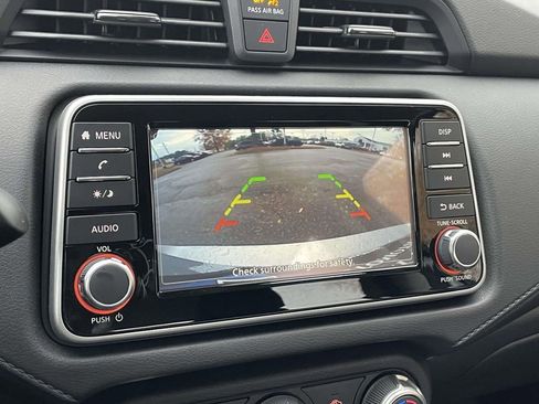 Used 2025 Nissan Versa S w/ Trunk Package image 26