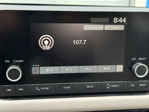 Used 2023 Honda HR-V LX image 20