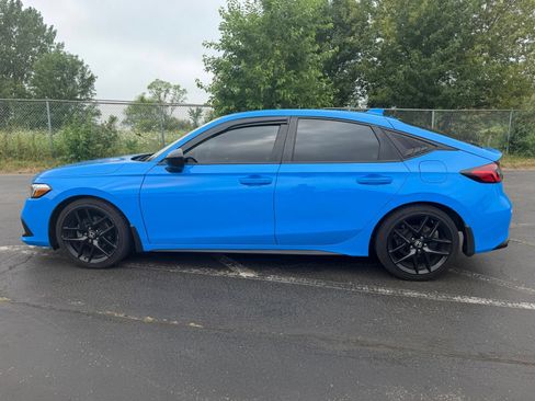 Used 2023 Honda Civic Sport image 8
