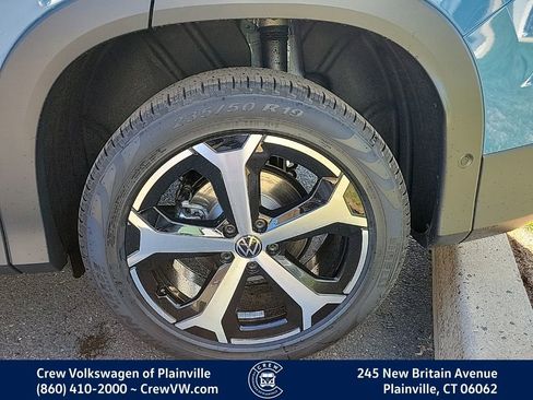 New 2026 Volkswagen Tiguan SE AWD/4WD image 18