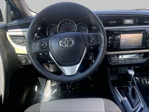 Used 2014 Toyota Corolla LE FWD image 6