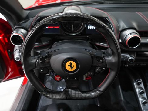 Used 2019 Ferrari 812 Superfast RWD image 10