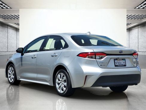 Used 2025 Toyota Corolla LE FWD image 8