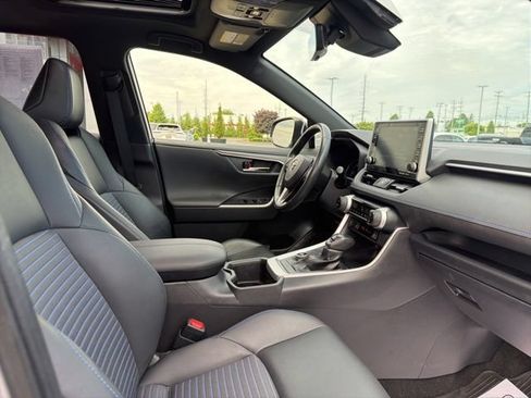 Used 2022 Toyota RAV4 XSE w/ XSE Grade Weather Package AWD/4WD image 32