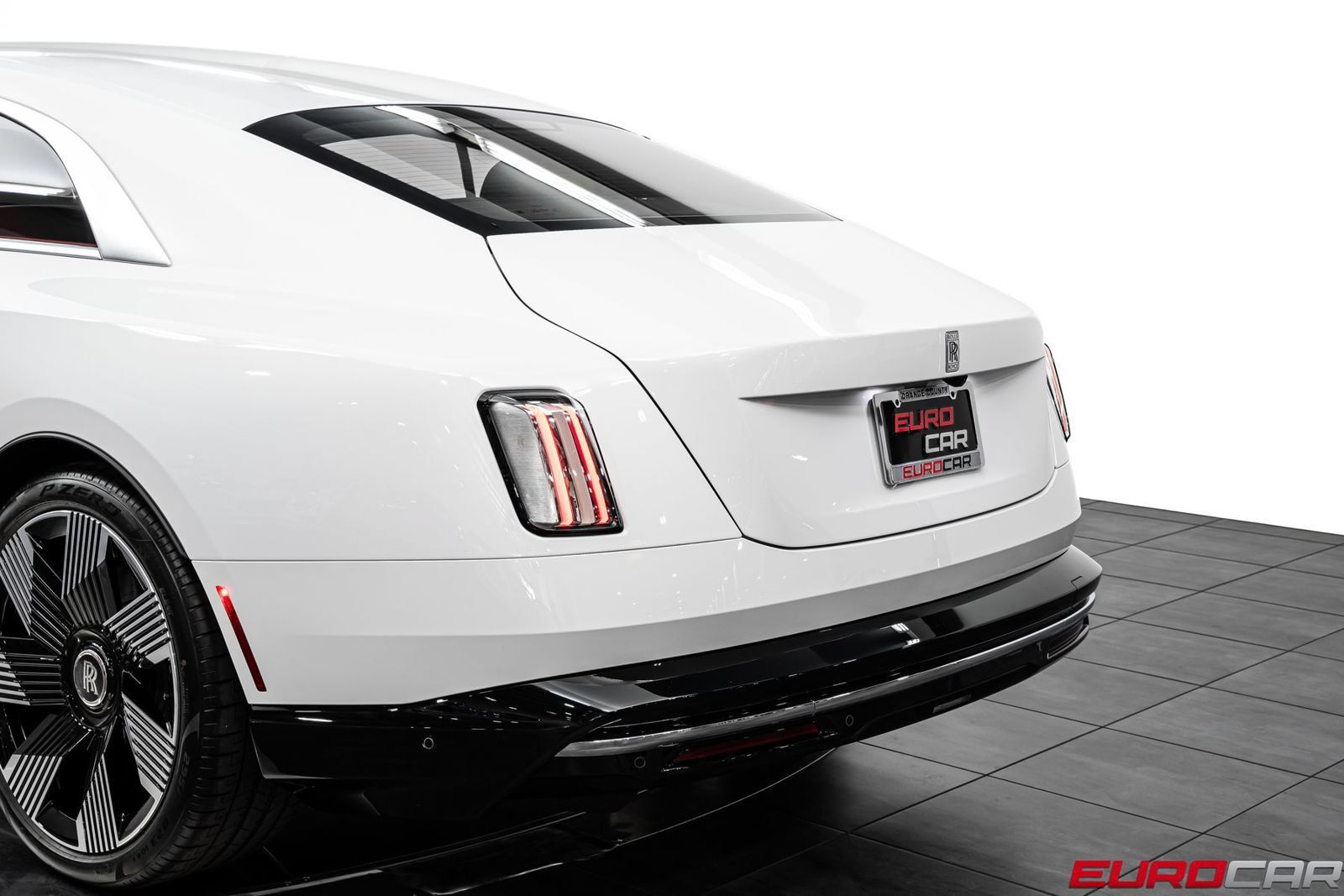 Used 2024 Rolls-Royce Spectre w/ Spectre Launch Package AWD/4WD image 17