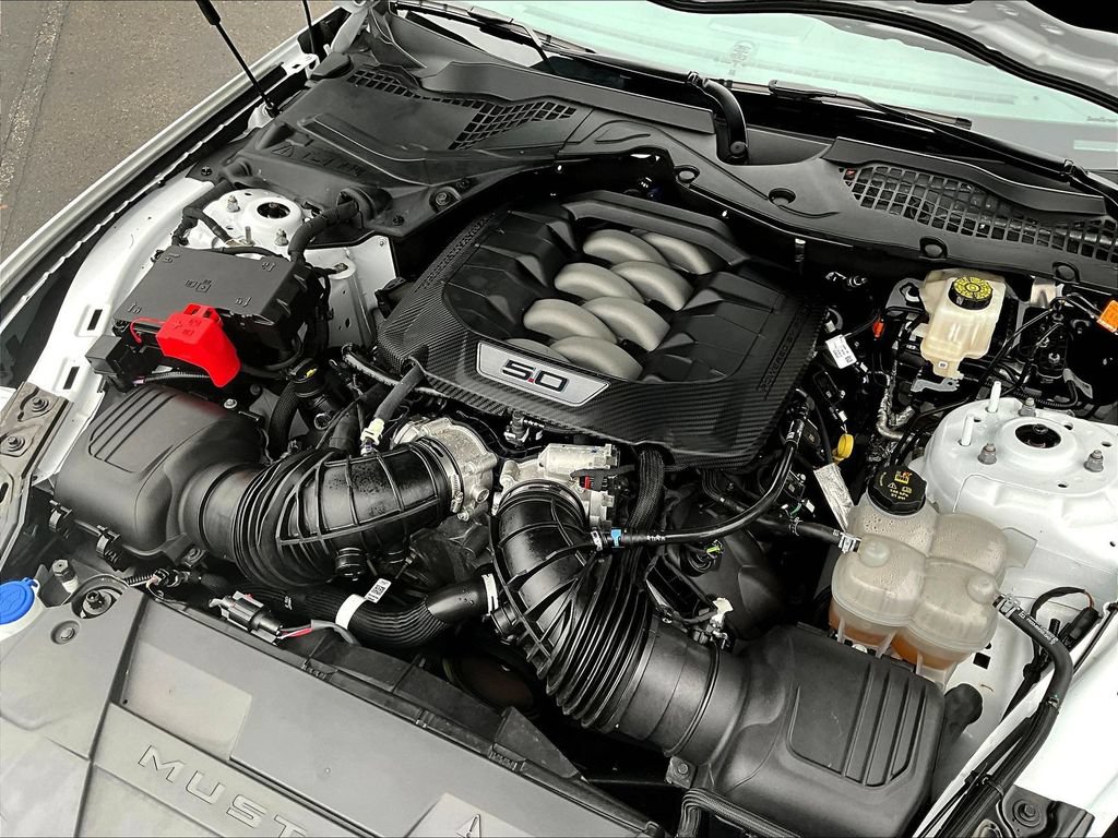 Used 2025 Ford Mustang GT Premium RWD image 32