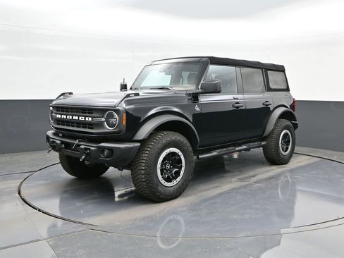 Certified 2023 Ford Bronco Black Diamond w/ Sasquatch Package image 30