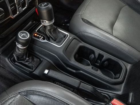 Used 2021 Jeep Wrangler Unlimited Sport image 12