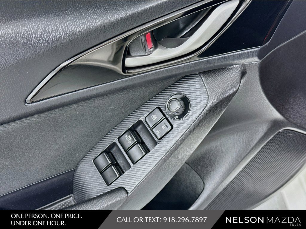 Used 2015 MAZDA MAZDA3 i Touring FWD image 17