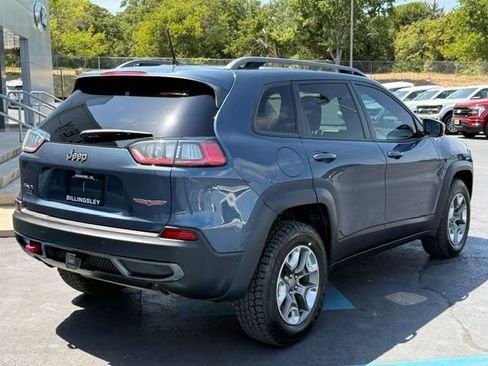 Used 2019 Jeep Cherokee Trailhawk AWD/4WD image 5