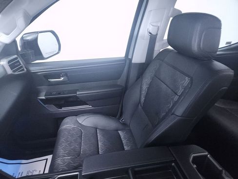 Used 2024 Toyota Tundra Limited AWD/4WD image 20