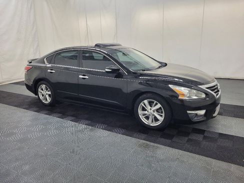Used 2015 Nissan Altima 2.5 SV w/ Convenience Package FWD image 11