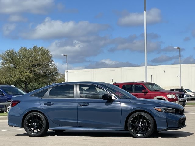 Used 2025 Honda Civic Sport image 3
