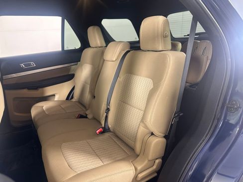 Used 2017 Ford Explorer FWD image 17