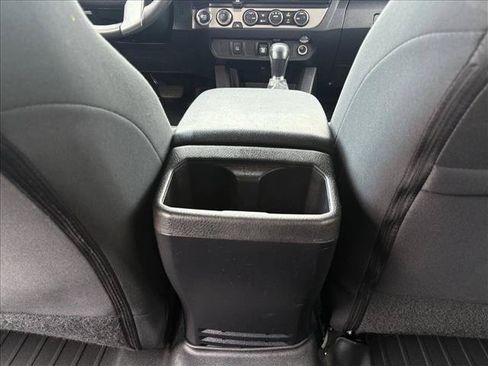 Certified 2023 Toyota Tacoma SR5 AWD/4WD image 18