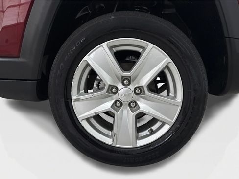 Used 2022 Jeep Compass Latitude w/ Sun and Sound Group AWD/4WD image 51