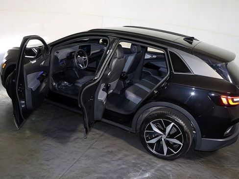 Used 2023 Volkswagen ID.4 Pro S image 5