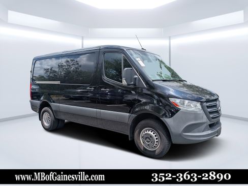 Used 2024 Mercedes-Benz Sprinter 3500 image 1