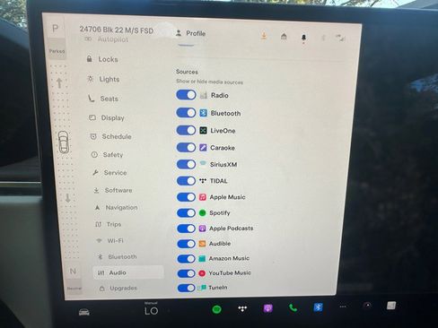 Used 2022 Tesla Model S AWD image 58