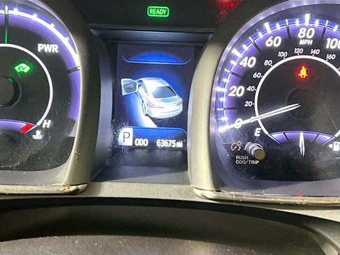 Used 2016 Toyota Avalon XLE Plus FWD image 22