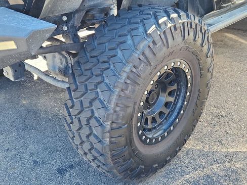Used 2023 Jeep Gladiator Sport AWD/4WD image 4