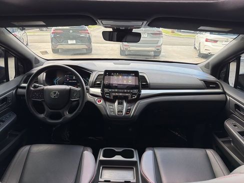 Used 2024 Honda Odyssey Sport image 16
