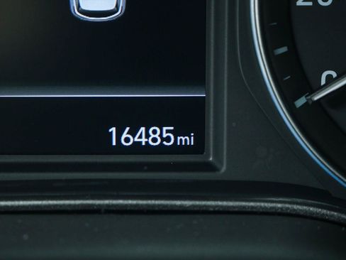 Used 2023 Hyundai Kona SE FWD image 12