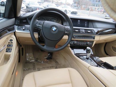 Used 2012 BMW 528i 528i image 9