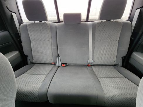 Used 2011 Toyota Tundra 4x4 Double Cab w/ SR5 Pkg image 27