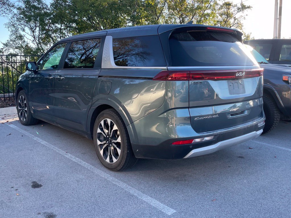Certified 2022 Kia Carnival EX FWD image 4