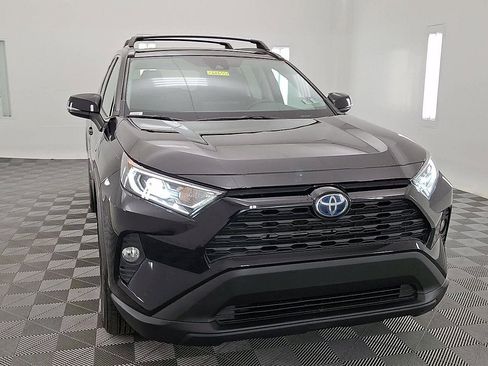 Used 2021 Toyota RAV4 XLE w/ Convenience Package image 7