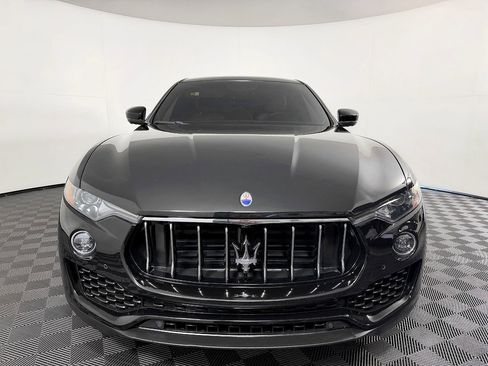 Used 2018 Maserati Levante AWD/4WD image 4