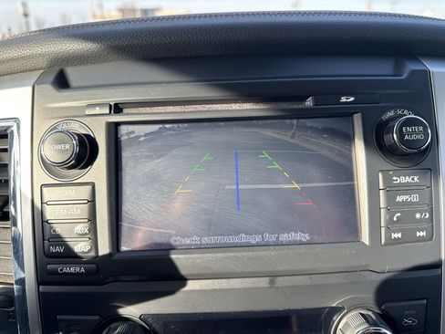 Used 2018 Nissan Titan SL w/ Chrome Package image 17