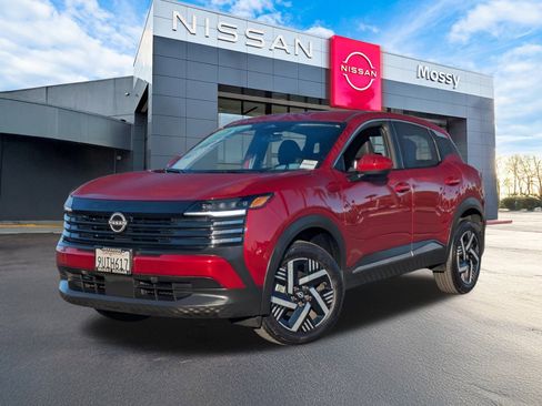 Certified 2025 Nissan Kicks SV image 1