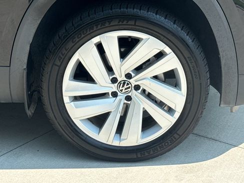 Used 2022 Volkswagen Atlas Cross Sport SE AWD/4WD image 11