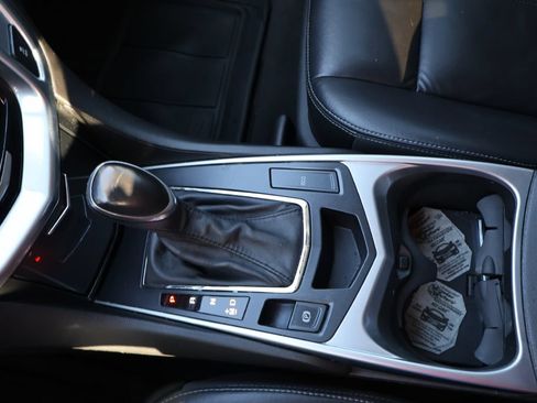 Used 2013 Cadillac SRX FWD image 34