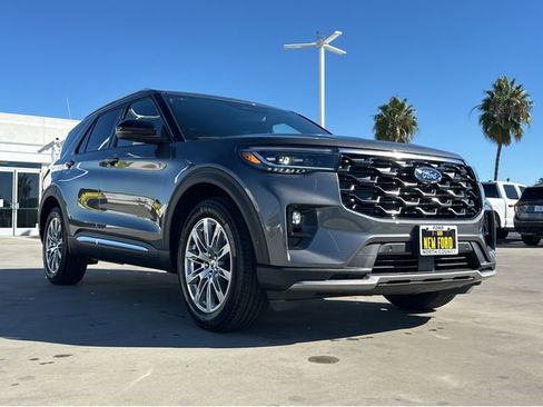 New 2026 Ford Explorer Platinum image 3