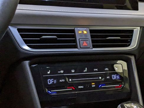 New 2026 Volkswagen Taos SE AWD/4WD image 18