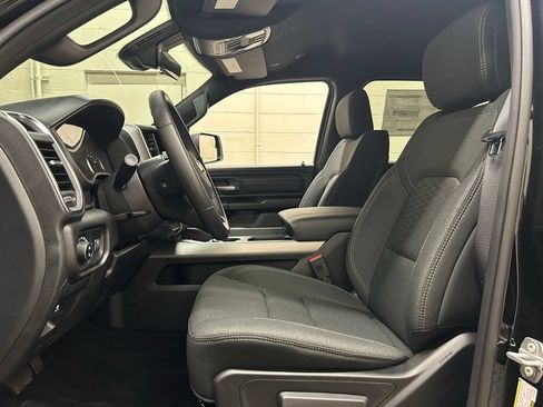 New 2026 RAM 1500 Express AWD/4WD image 7